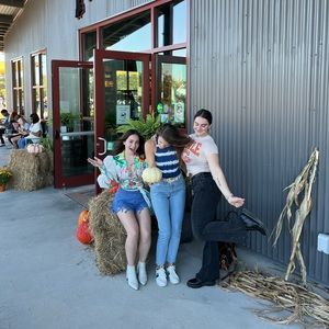 Meet your Posher, Tory